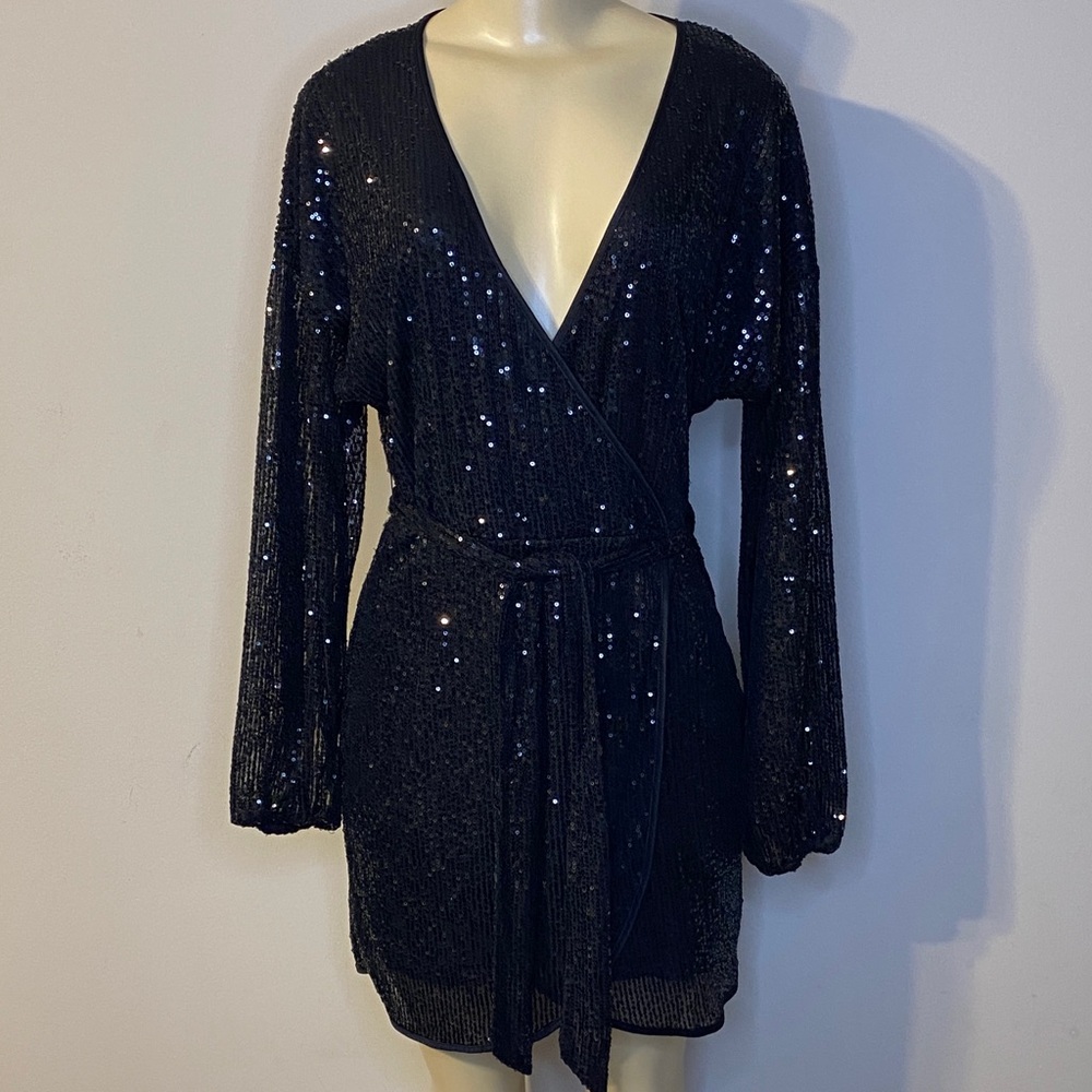 Forever 21 Black Sequin Faux Wrap Belted Dress Size L - Picture 2 of 8